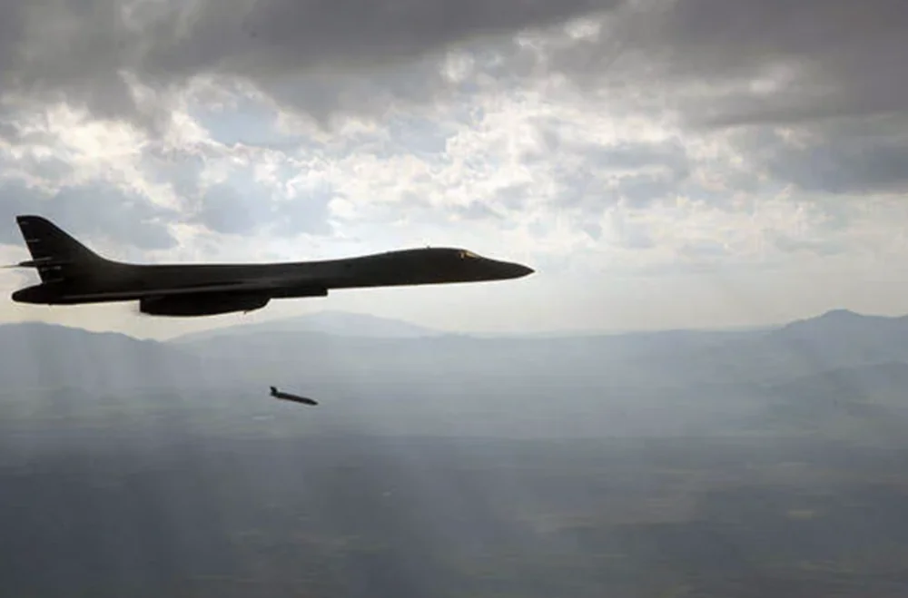 AGM-158 JASSM ミサイル