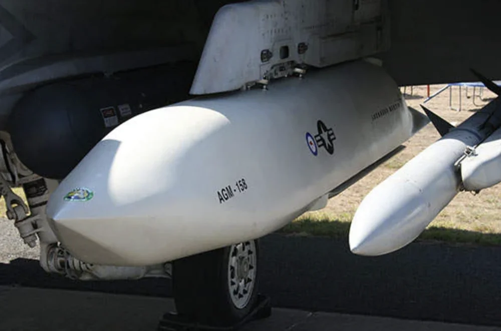 AGM-158 JASSM ミサイル