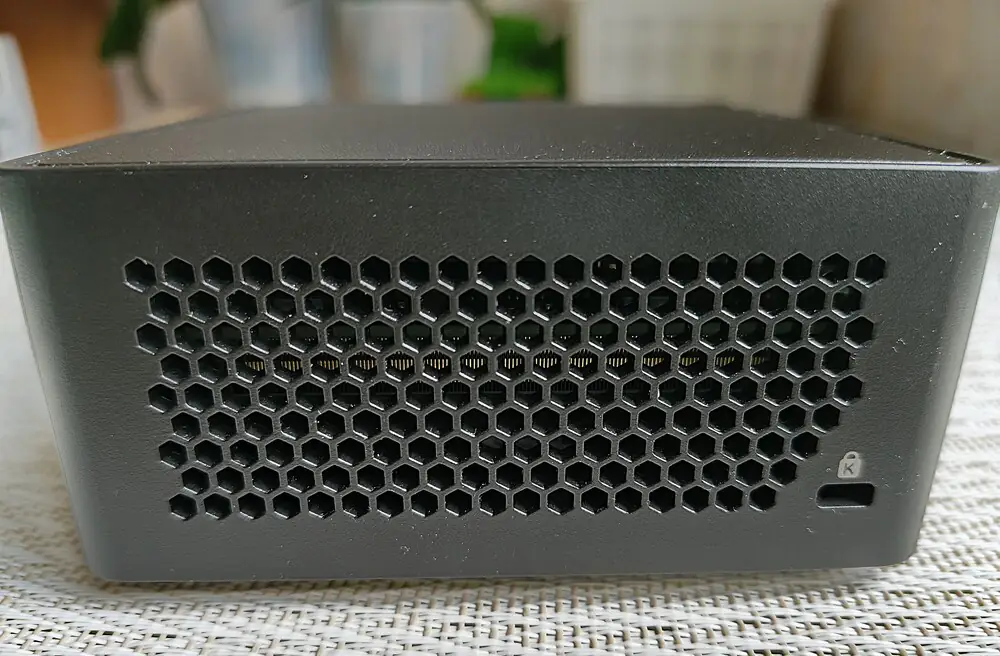 ASUS NUC 14 专业版
