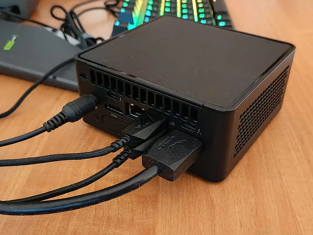 ASUS NUC 14 专业版