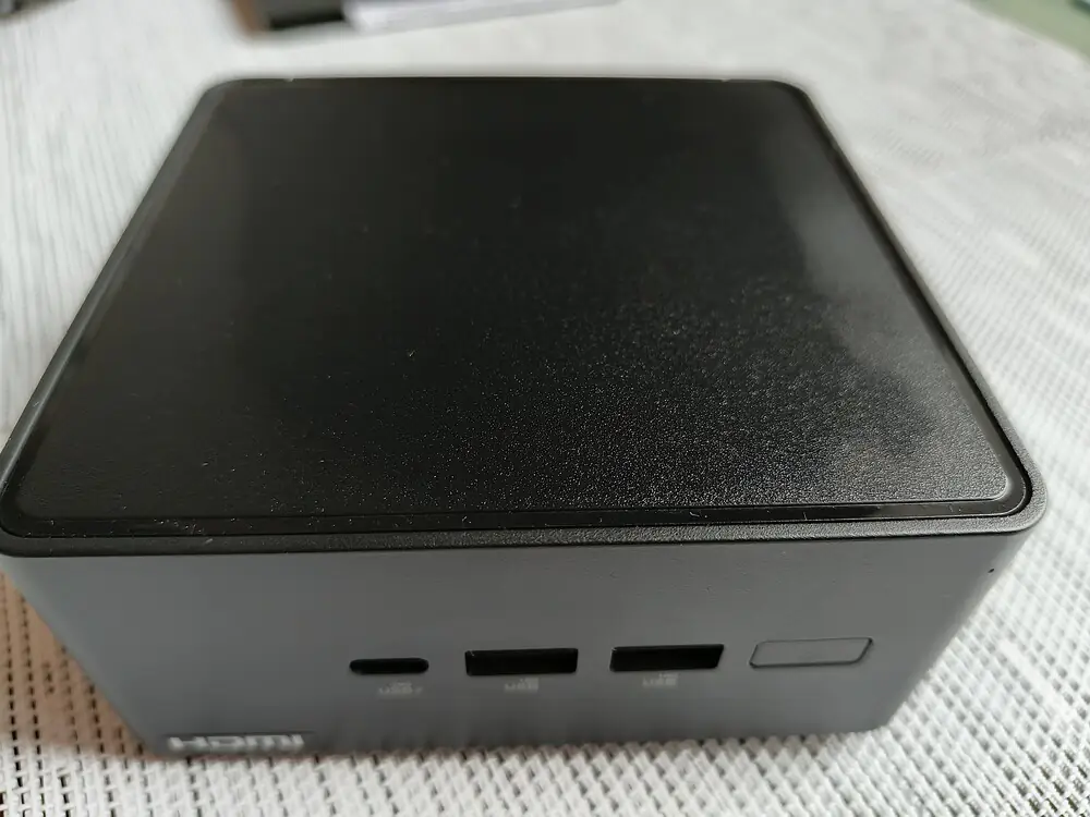 ASUS NUC 14 专业版