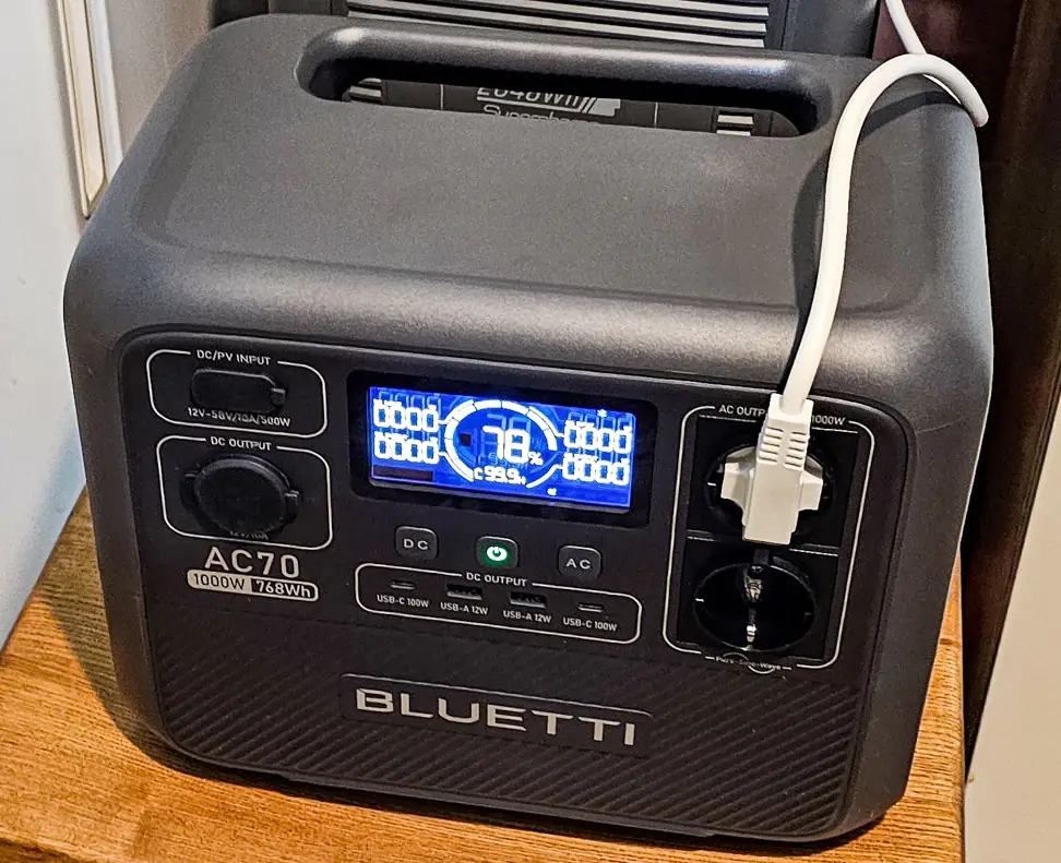 BLUETTI AC70