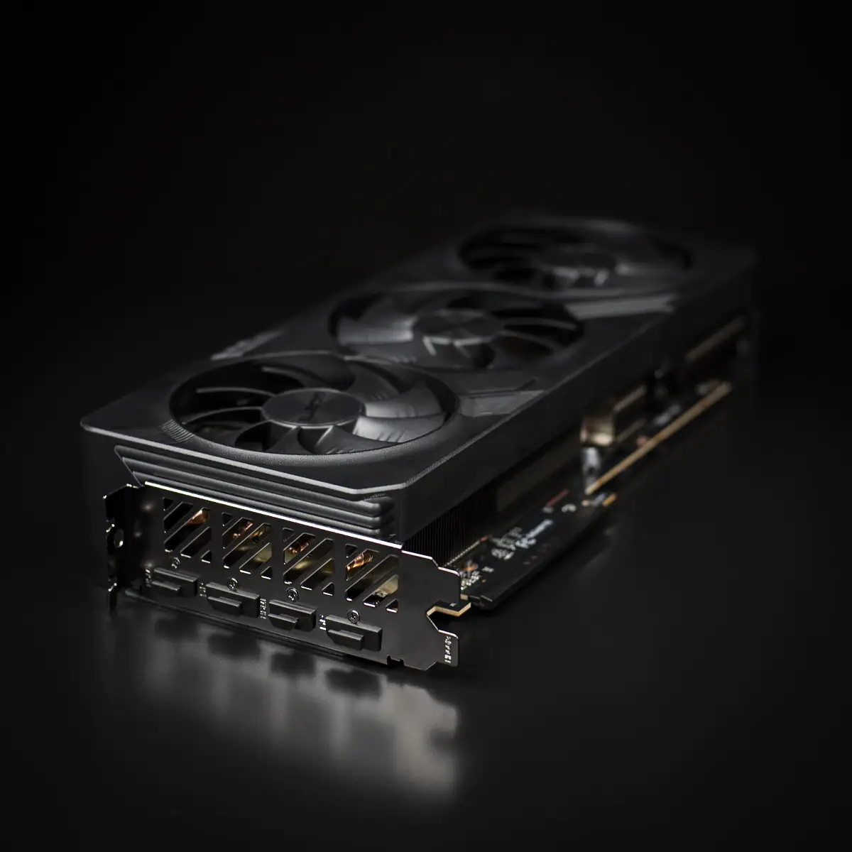 GIGABYTE Radeon RX 7700 XT GAMING OC 12G