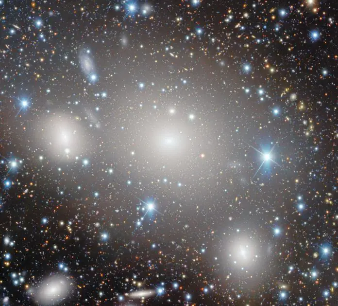 Elliptical Galaxy in the Antlia Cluster