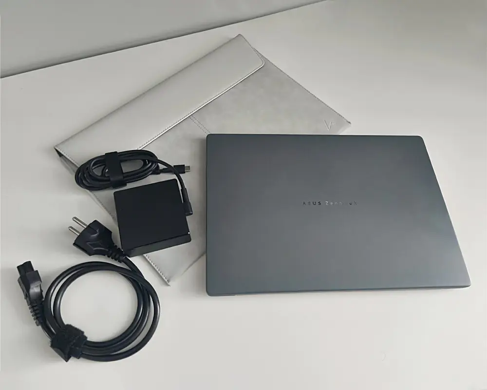 ASUS Zenbook Ensemble A14 (UX3407)