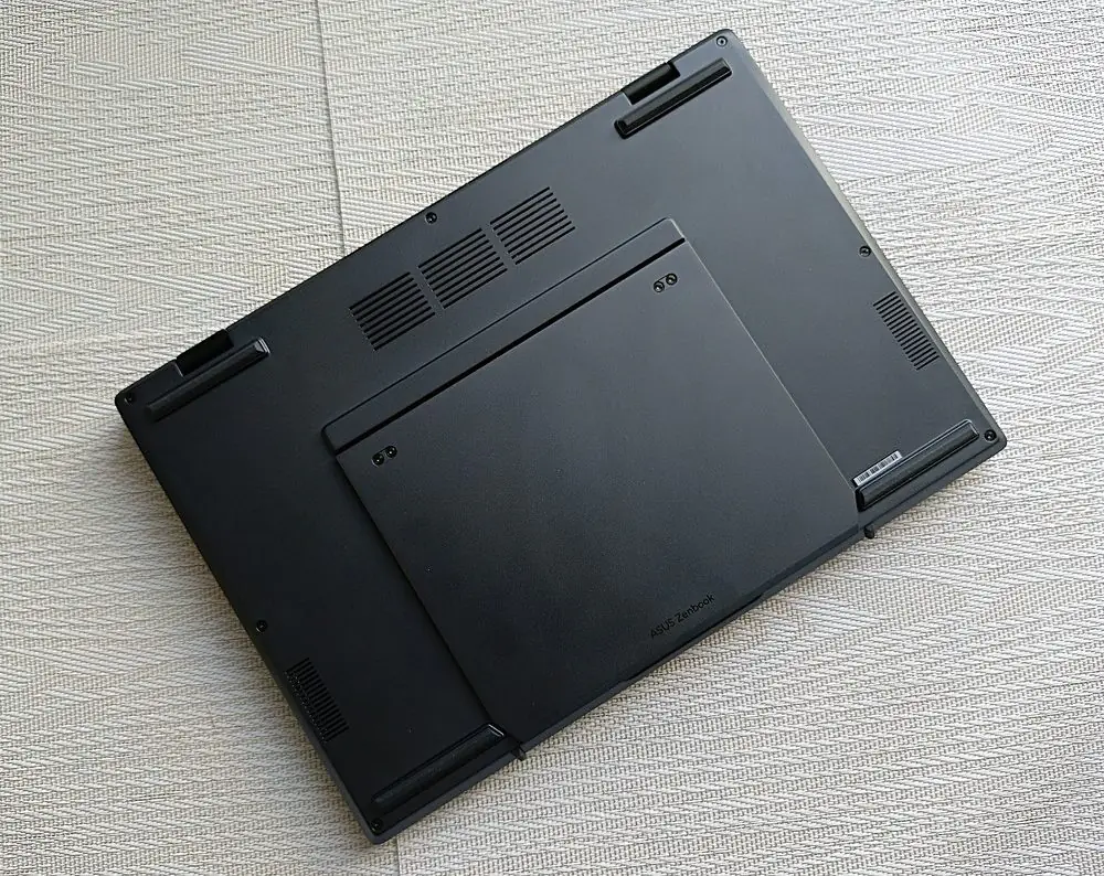 ASUS Zenbook DUO 2025