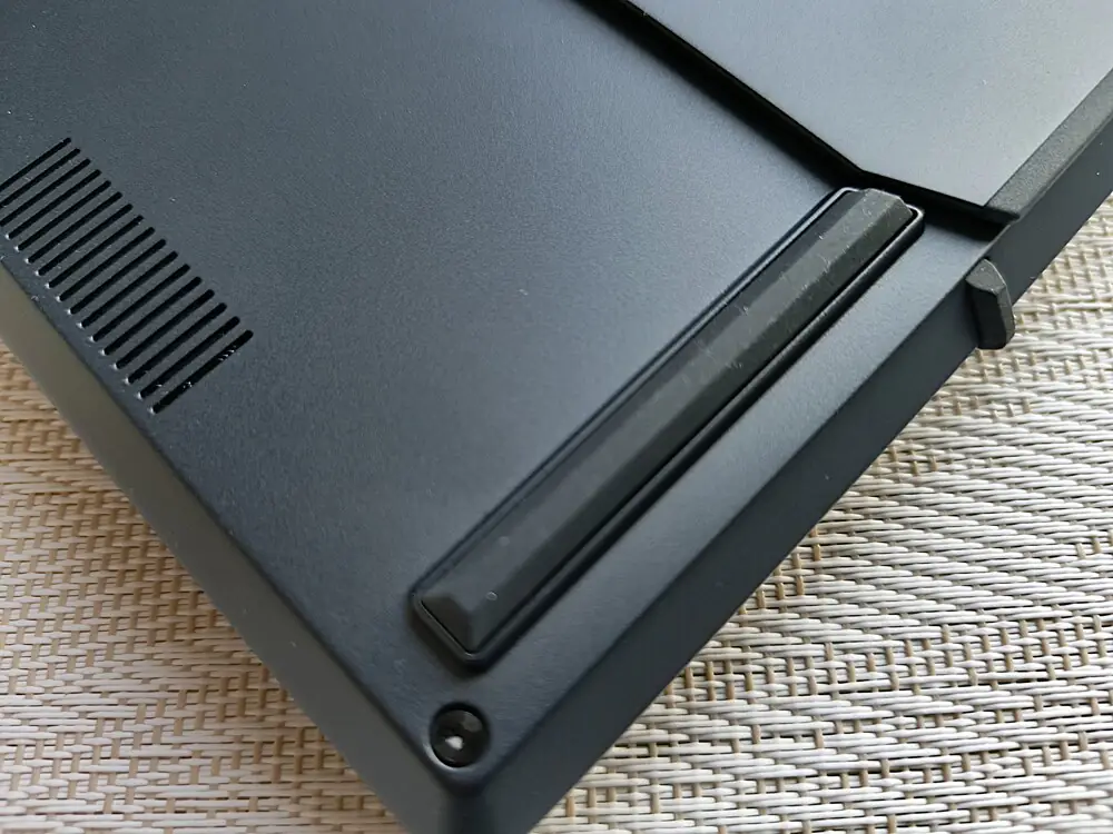 ASUS Zenbook DUO 2025