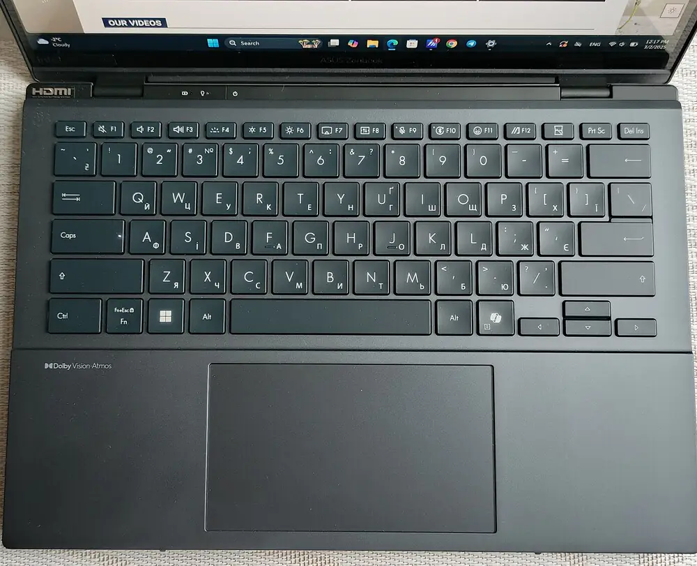 ASUS Zenbook DUO 2025