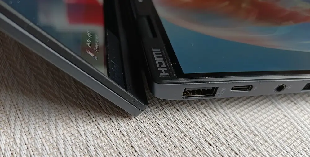 ASUS Zenbook DUO 2025
