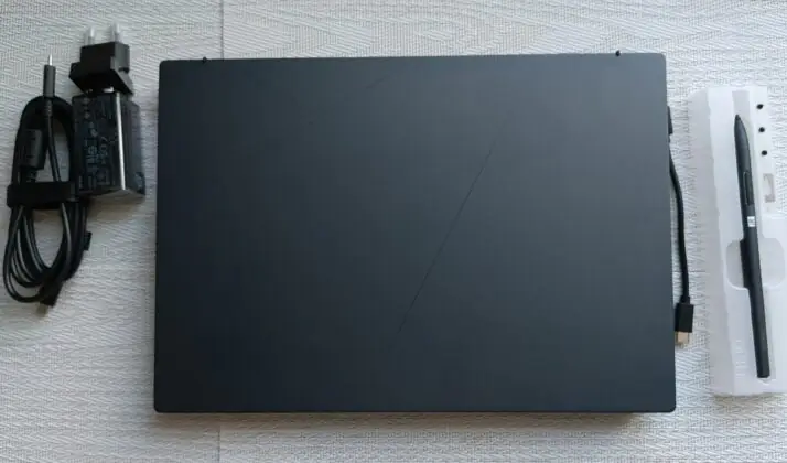 ASUS Zenbook DUO 2025