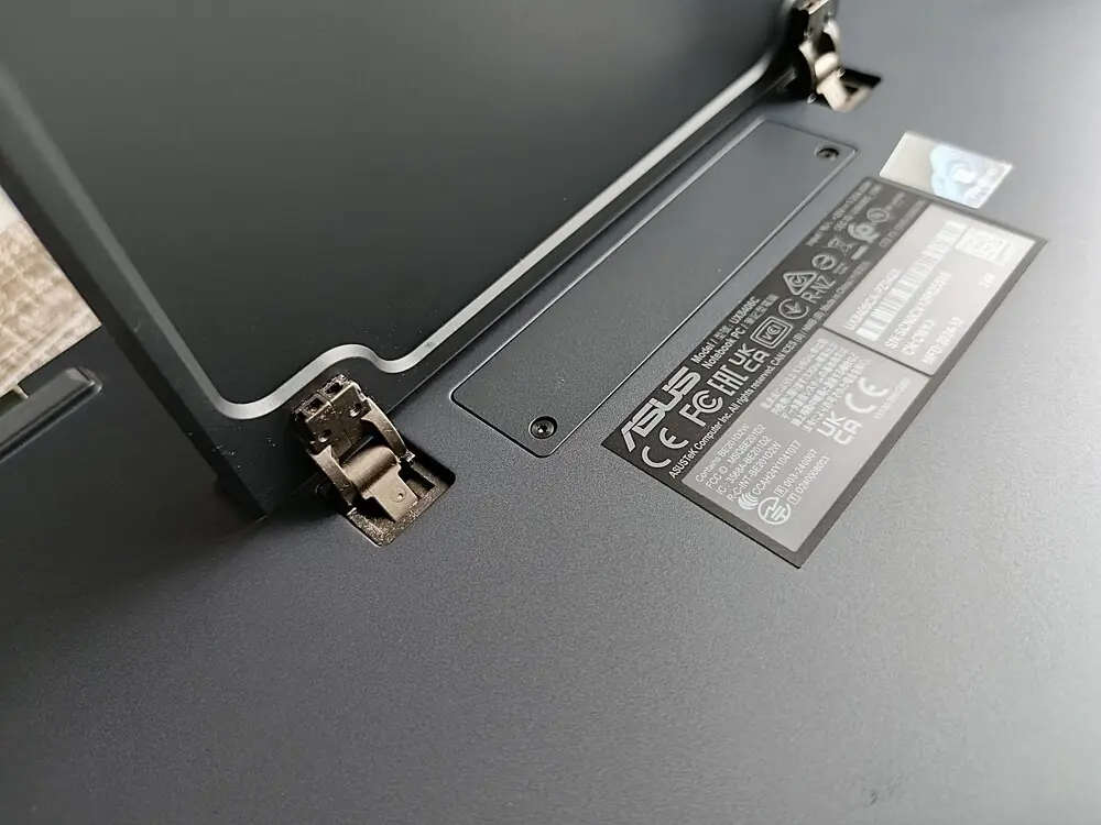 ASUS Zenbook DUO 2025