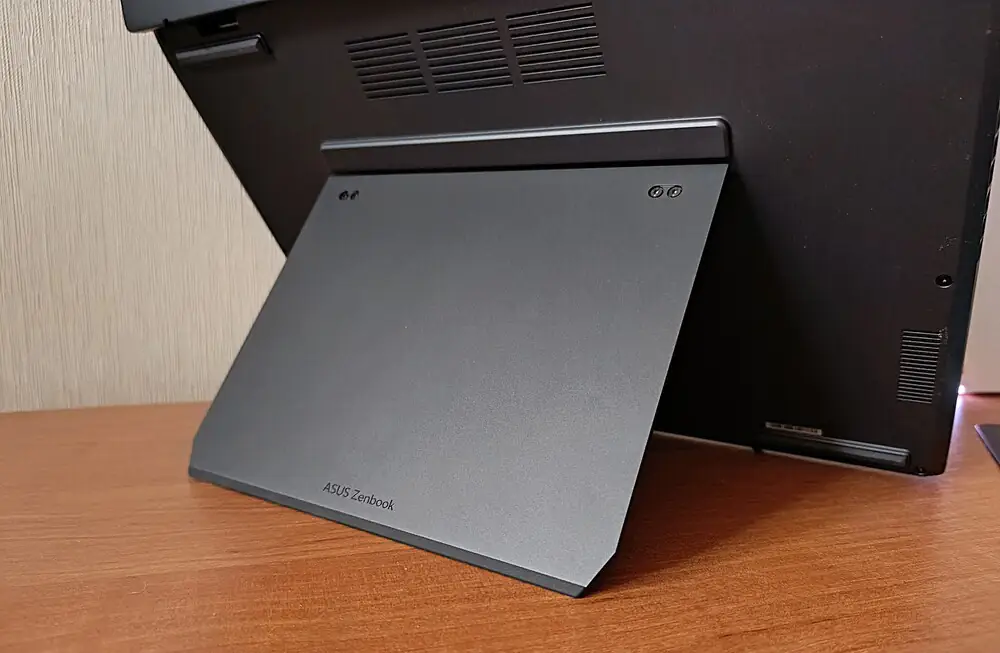 ASUS Zenbook DUO 2025