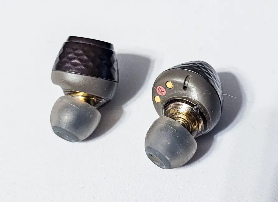 SoundPEATS Engine4
