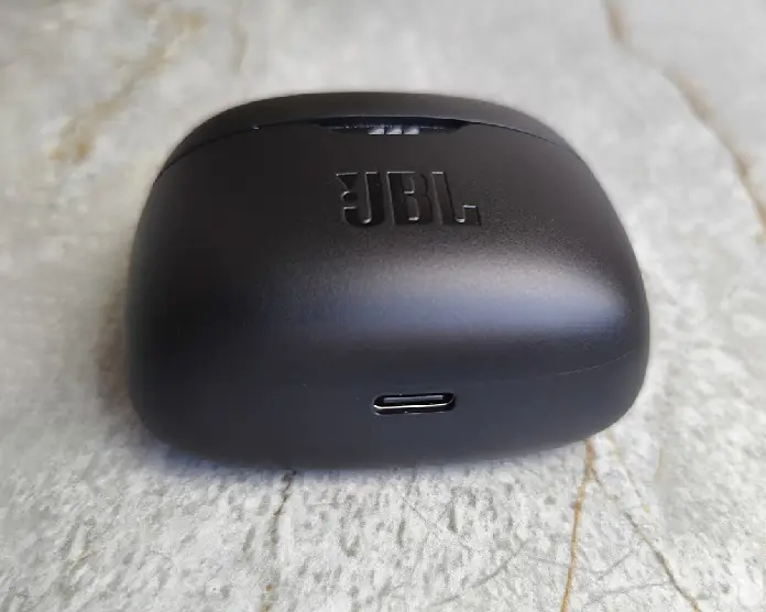 JBL Tune 245 NC Sort