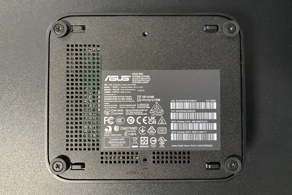 ASUS NUC 14 Essential