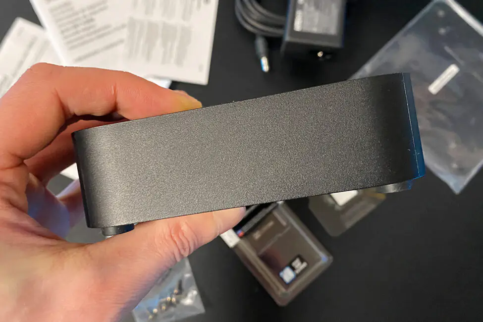 ASUS NUC 14 Essential