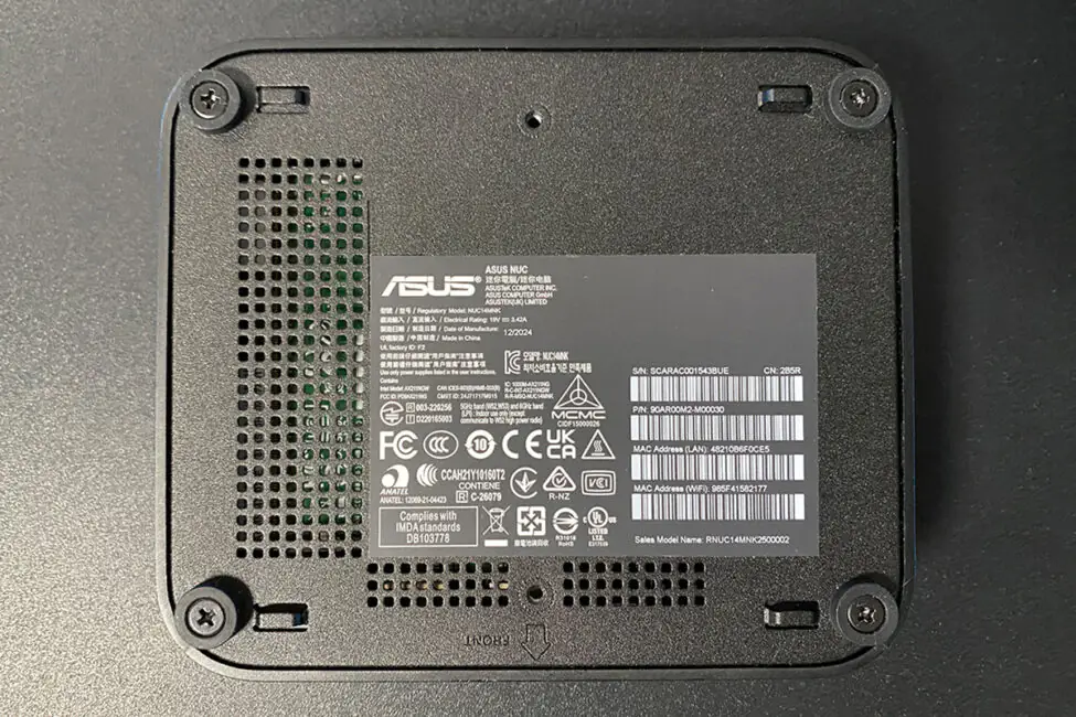 ASUS NUC 14 Essential