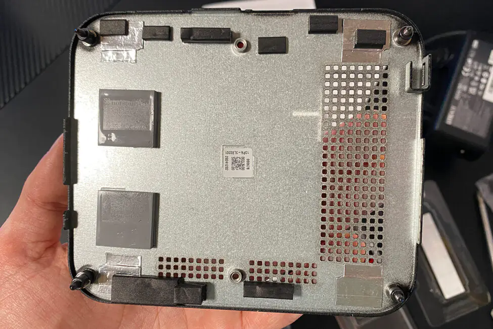 ASUS NUC 14 Essential