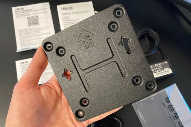ASUS NUC 14 Essential