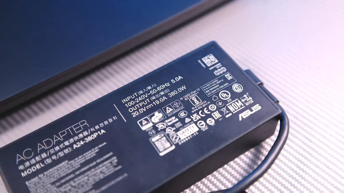 ASUS ROG Strix G16 (2025) G615