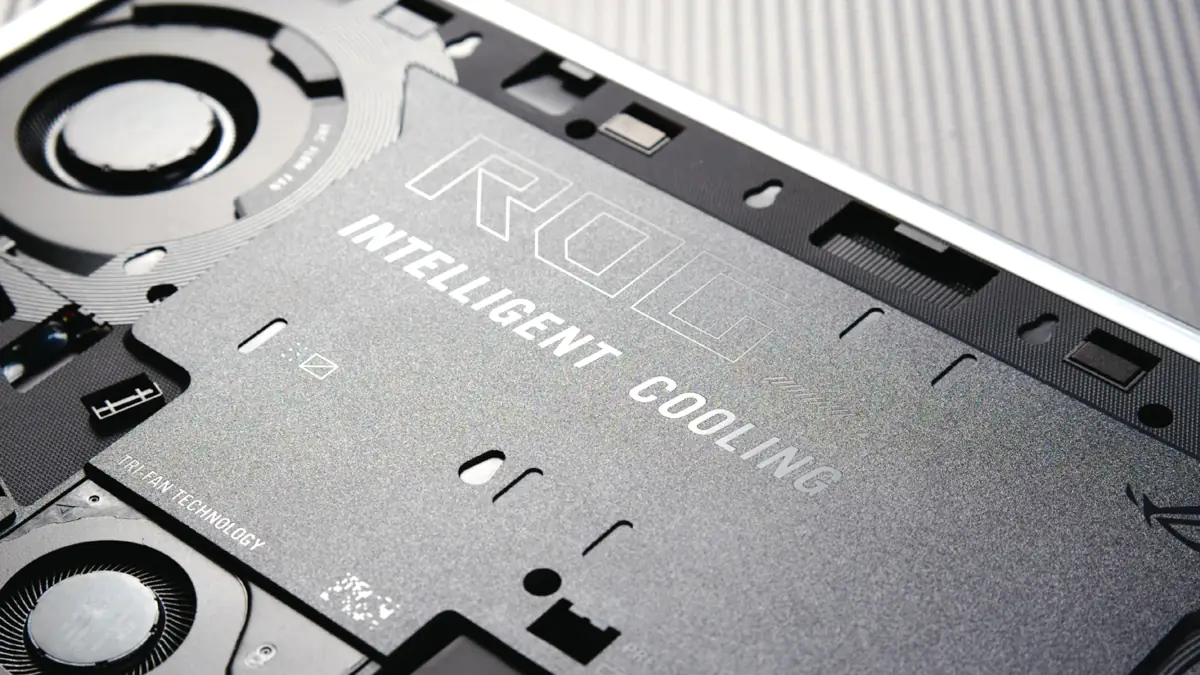 ASUS ROG Strix G16 (2025) G615