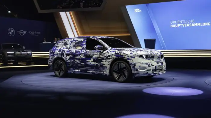 BMW iX3 and i3