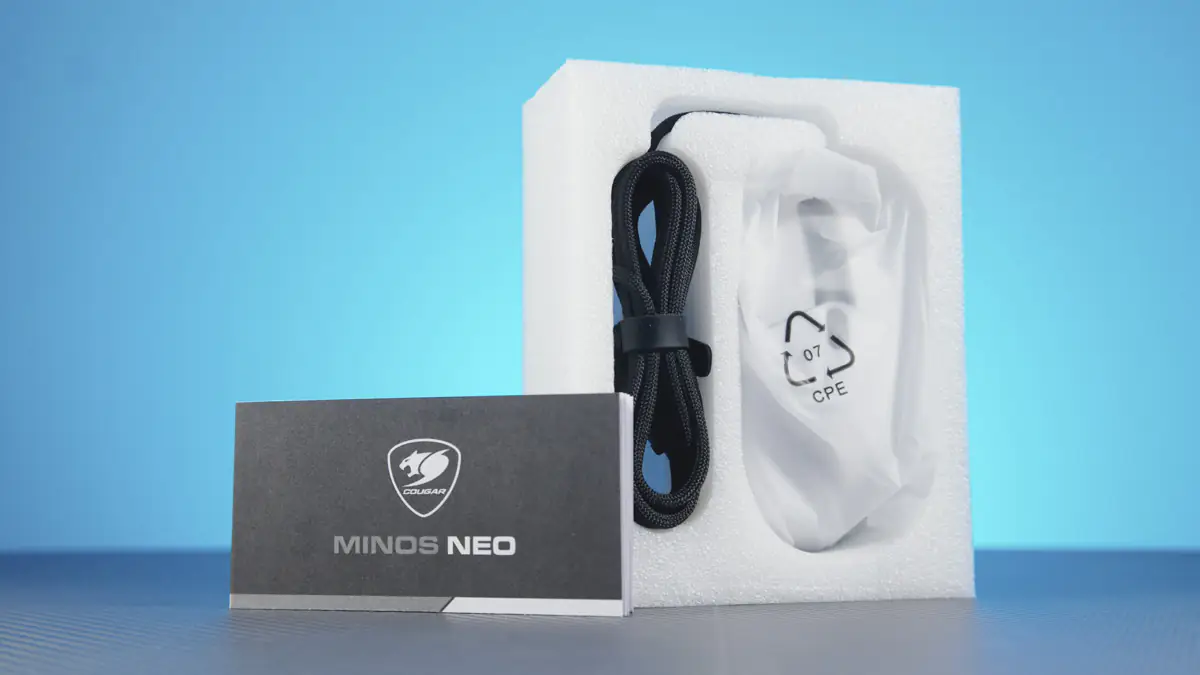 Cougar Minos Neo